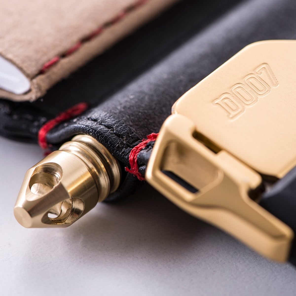 D007 Goldfinger Pen - Lompakko