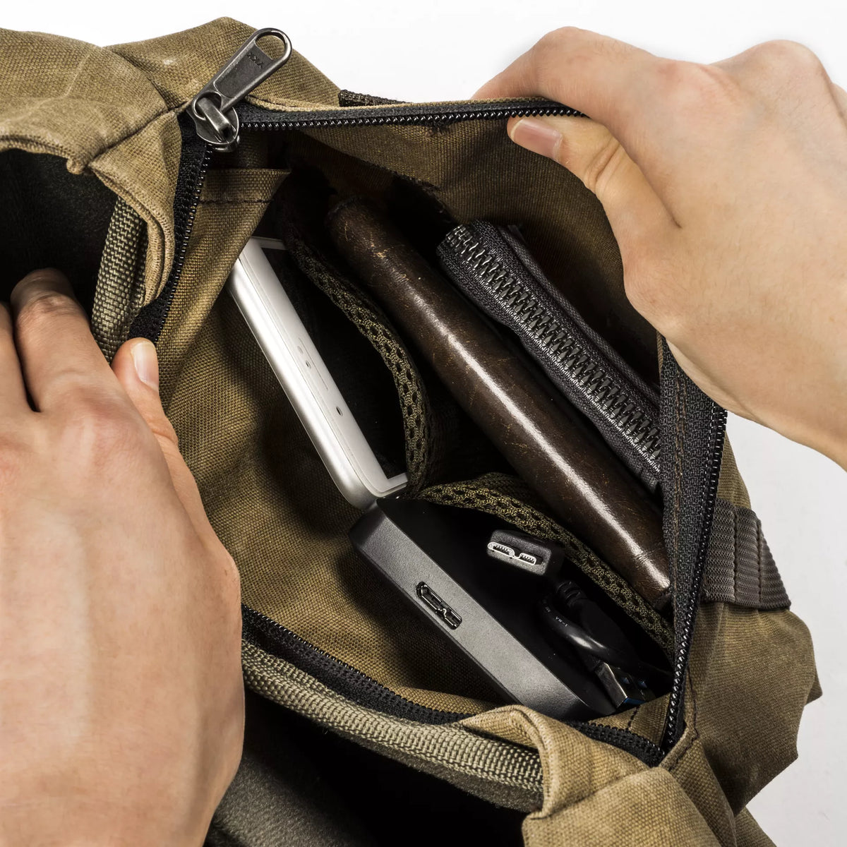 Pilot Travel Camera Bag 7 L
