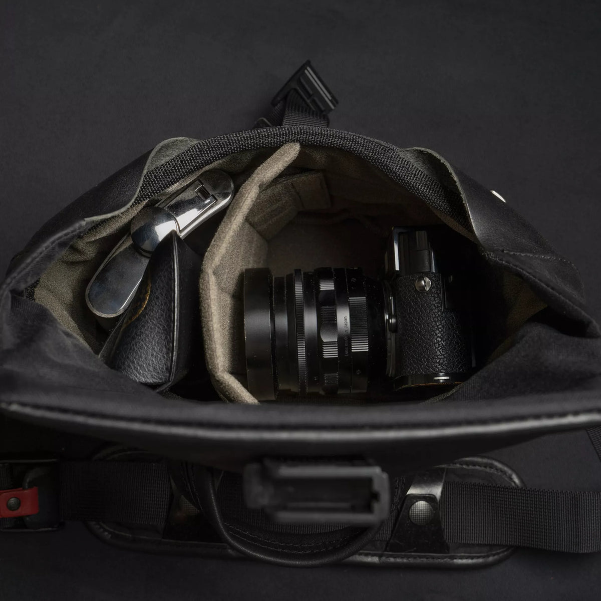 Pilot Leather Travel Camera Bag 3.5 L