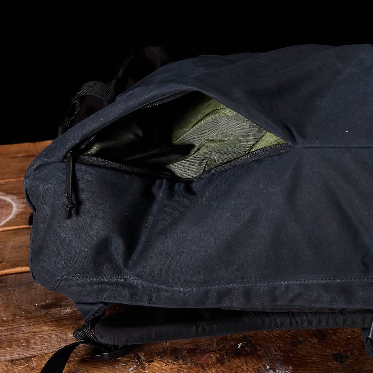 M23 Waxed Canvas 26 L - Reppu