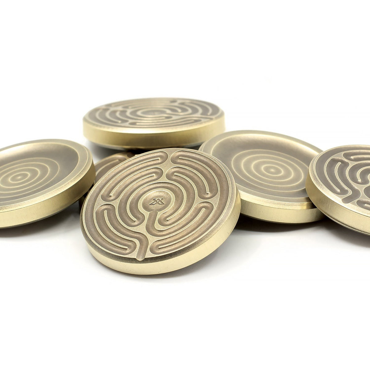 Labyrinth Stone Brass - Kolikko