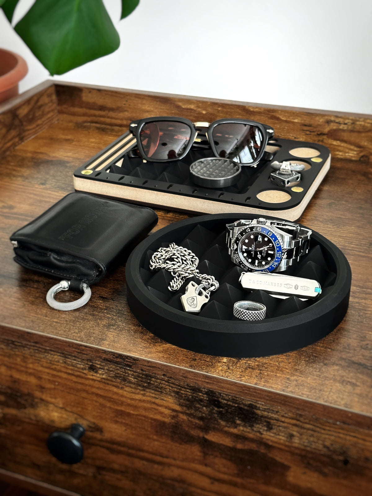 Round Curator Tray