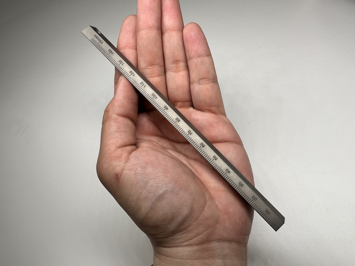 Machined Titanium Precision - Viivotin