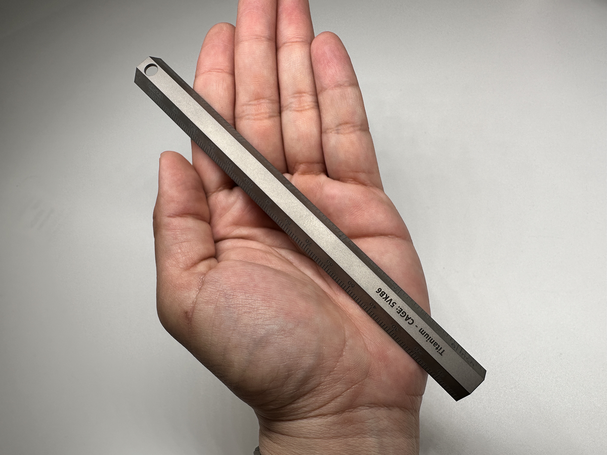 Machined Titanium Precision - Viivotin