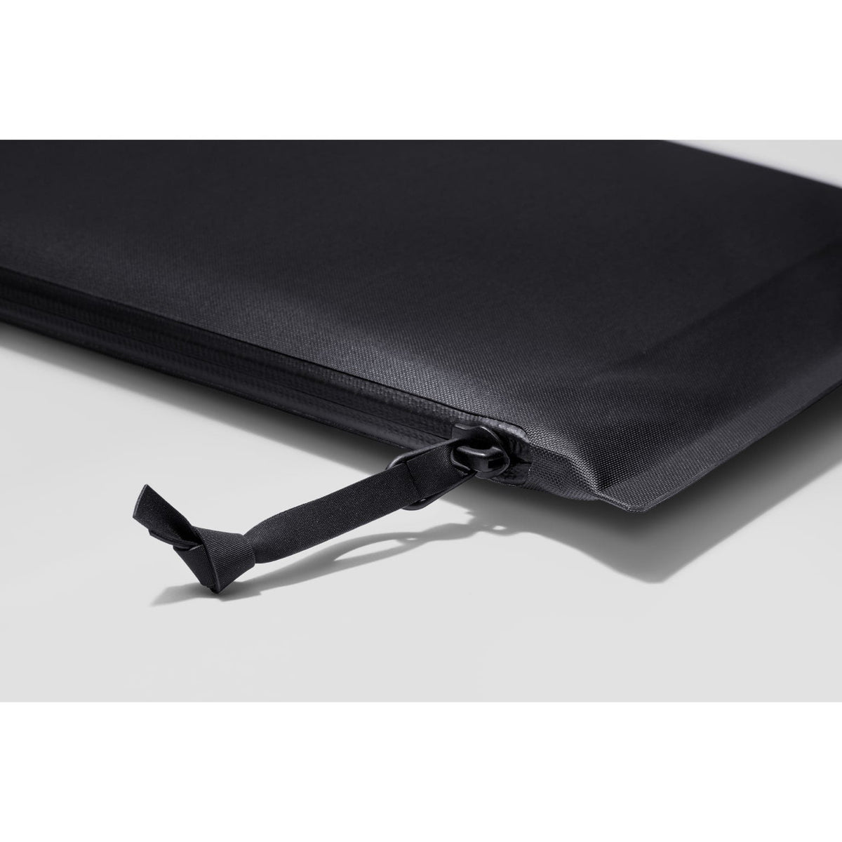 Element Drop In Pouch