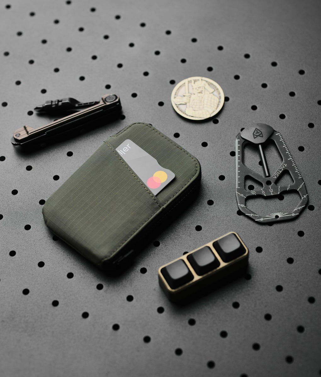 Zip Card Pouch - Lompakko