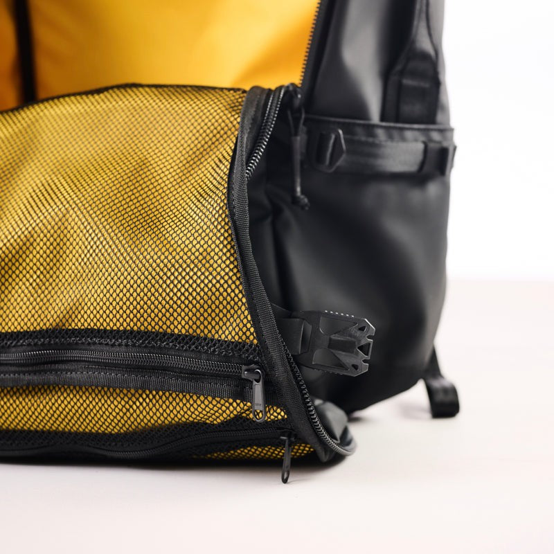 Clamshell 38 Backpack