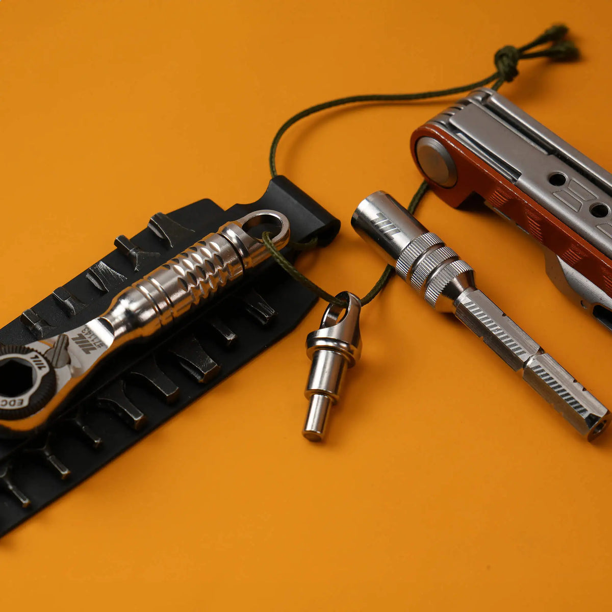 711L Keyring Loop DUO