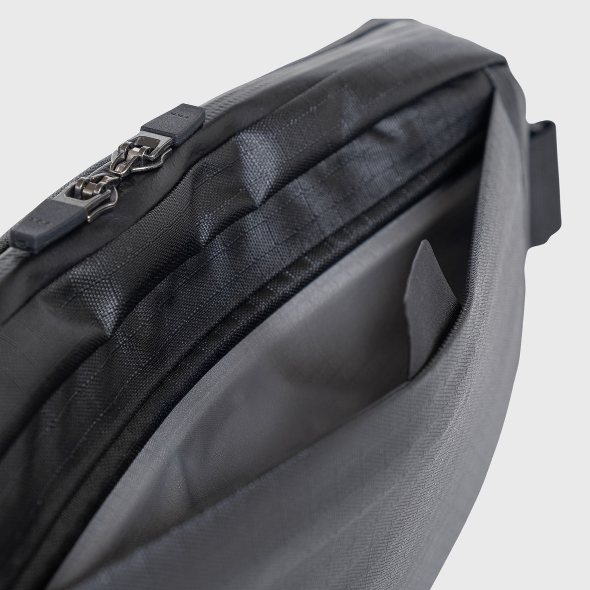 XB:01 Crossbody 3 L