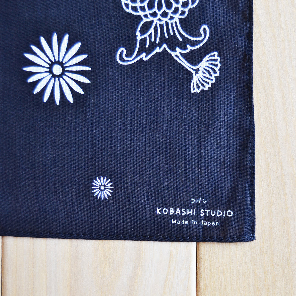 Chrysanthemum Bandana
