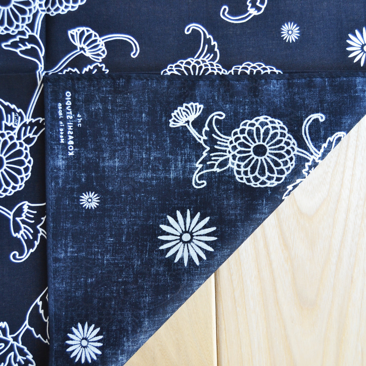 Chrysanthemum Bandana