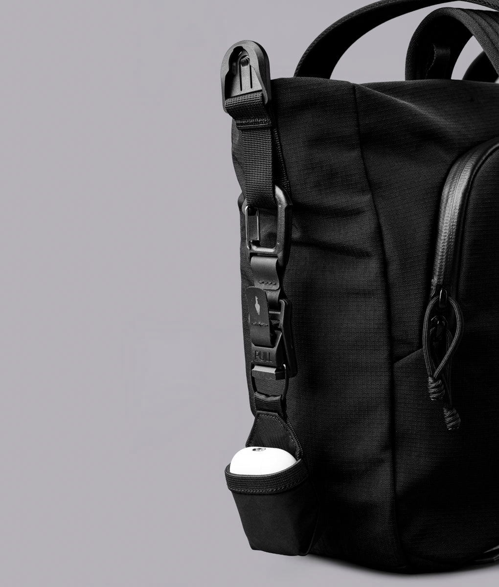 BravoTote12LAxoflux400DRipstopNylonBlack_0015.jpg