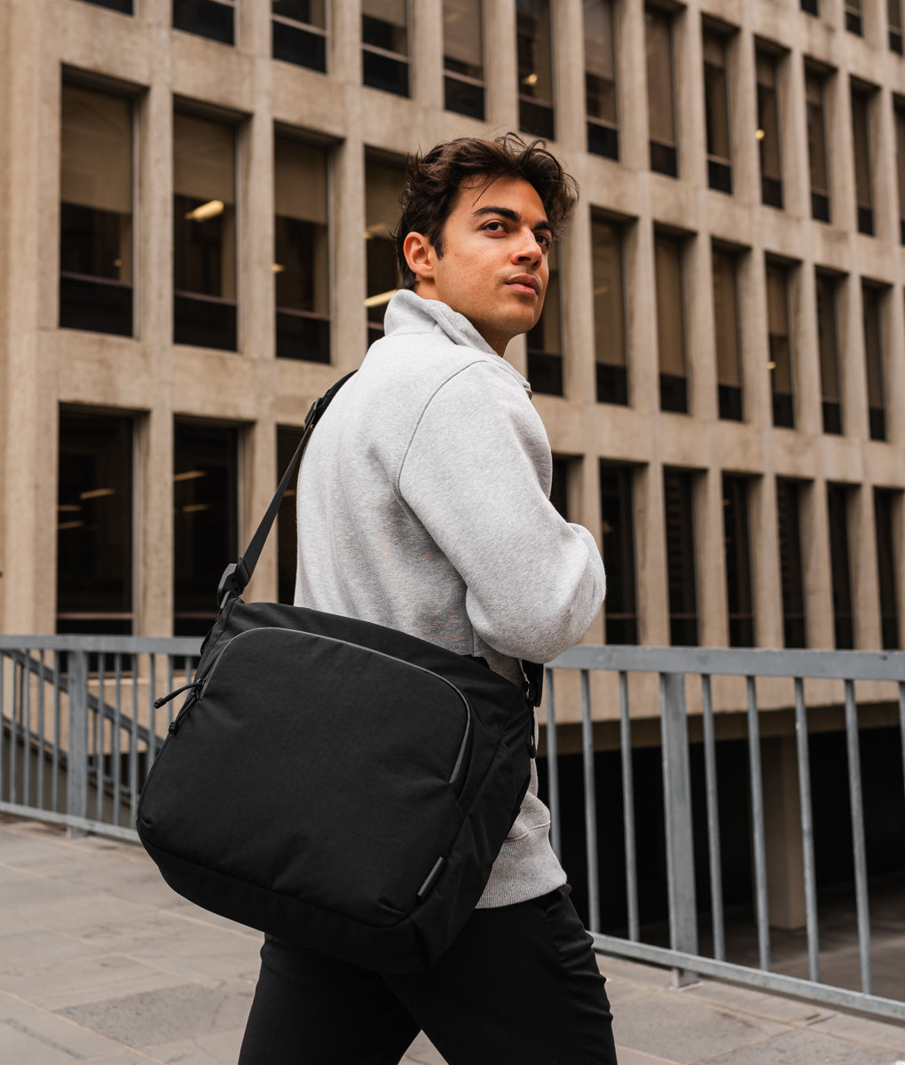 Bravo_Tote_V2_Black_M_WEB-12.jpg