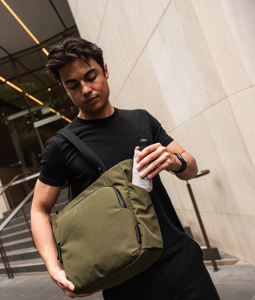 Bravo_Tote_V2_Green_L_WEB-4.jpg