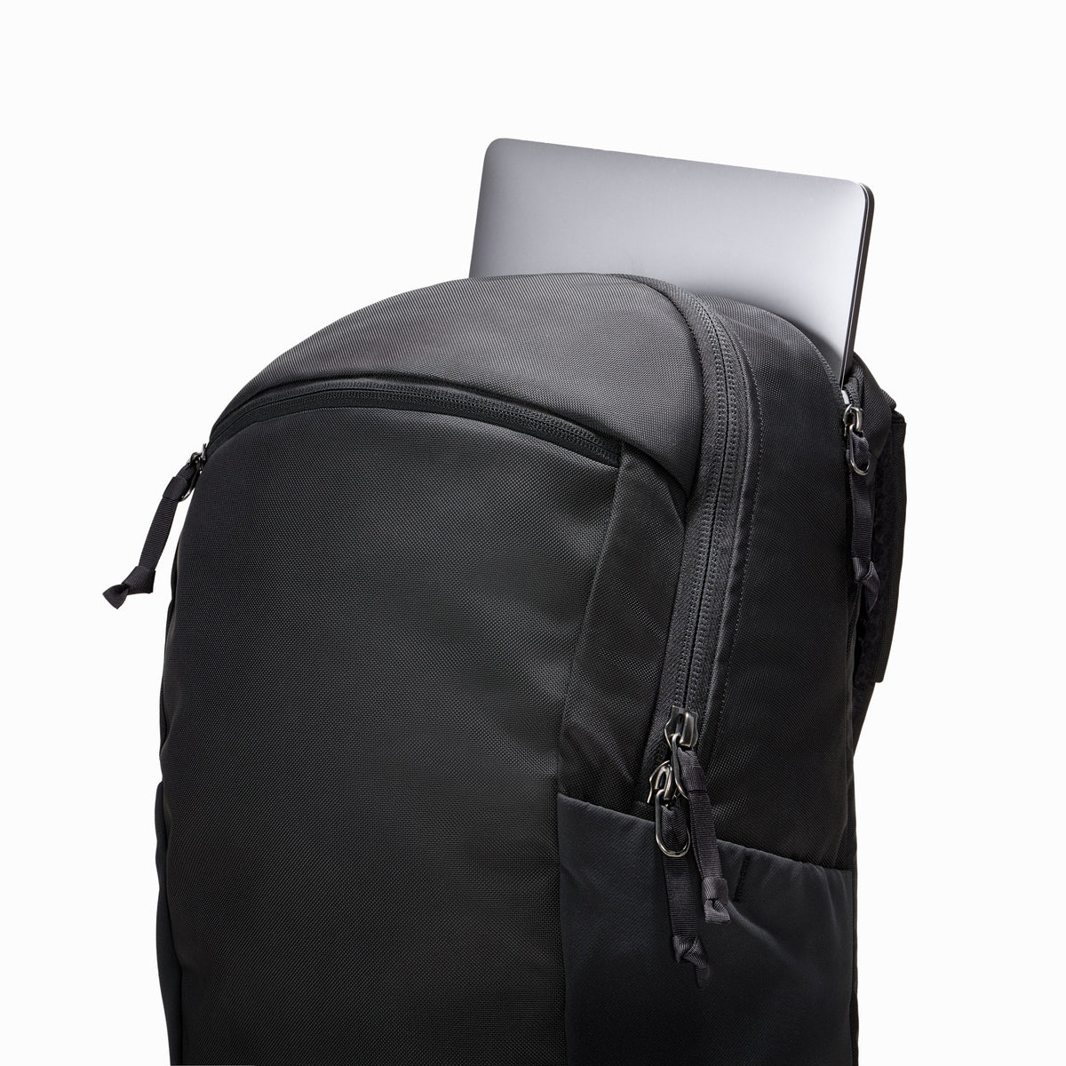 Civic Half Zip 22 L Backpack