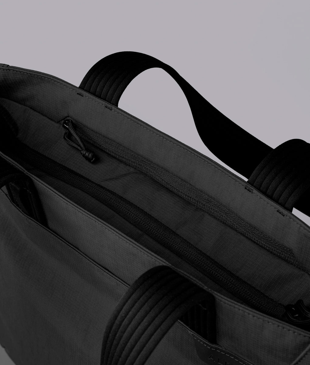 Flight Tote