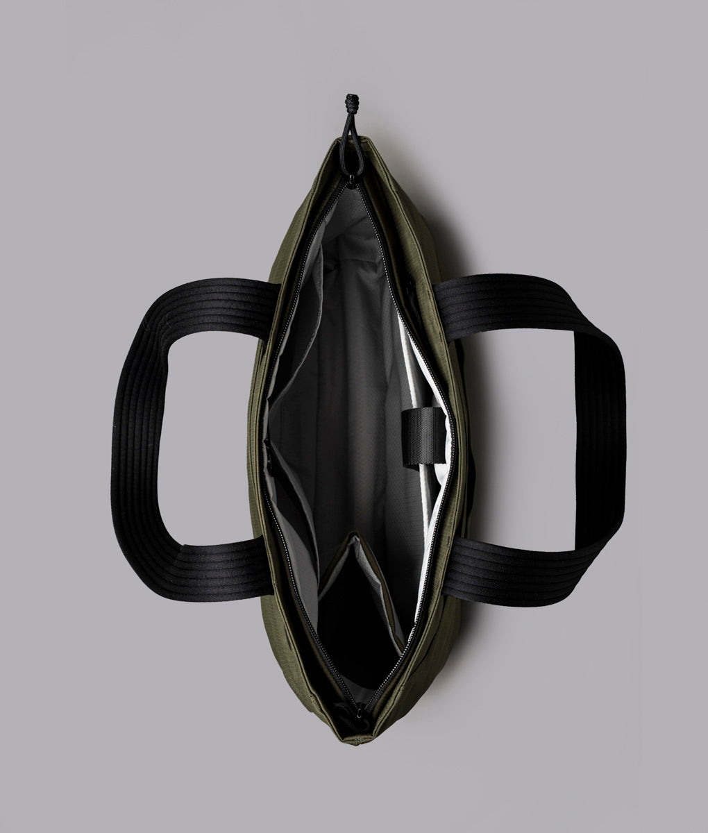 Flight Tote