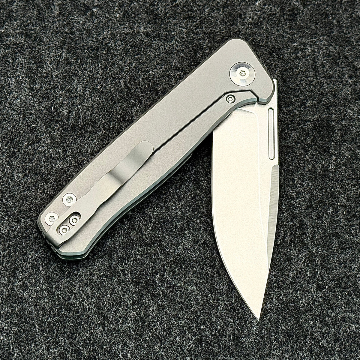 Neutron Star Era-2 Nail Groove Knife