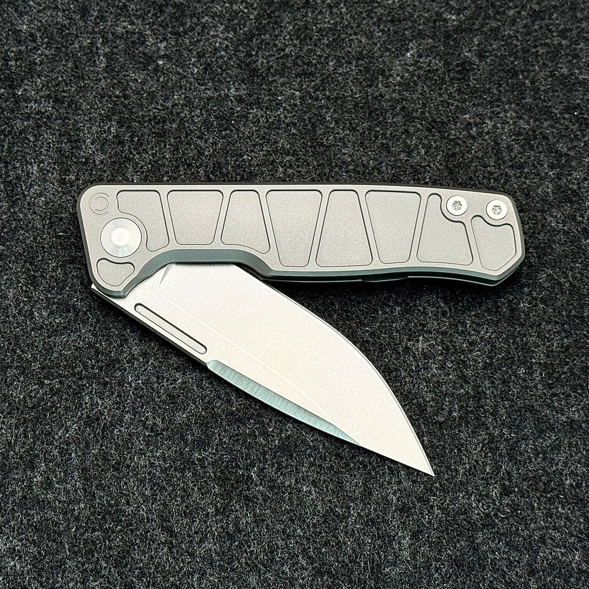 Neutron Star Era-2 Nail Groove Knife