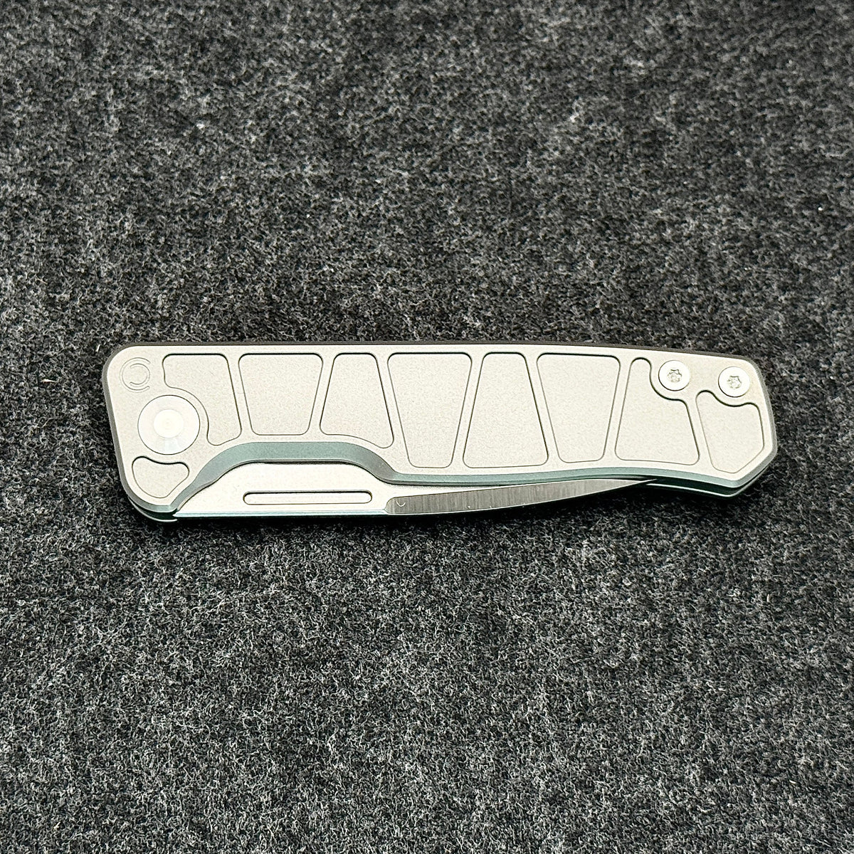Neutron Star Era-2 Nail Groove Knife