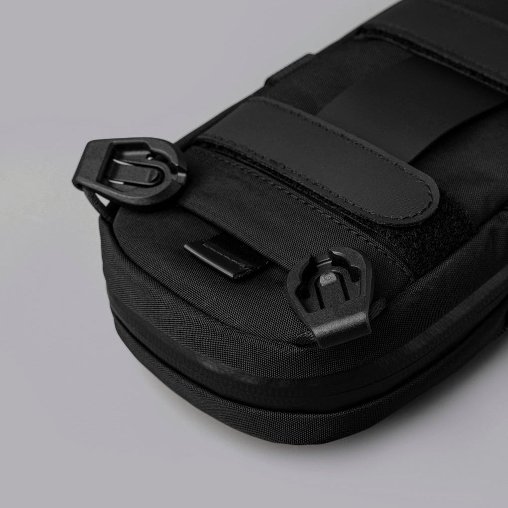ModularShoulderPocketMaxAxoflux400DBlack_WashedNylon__0011_edited.jpg