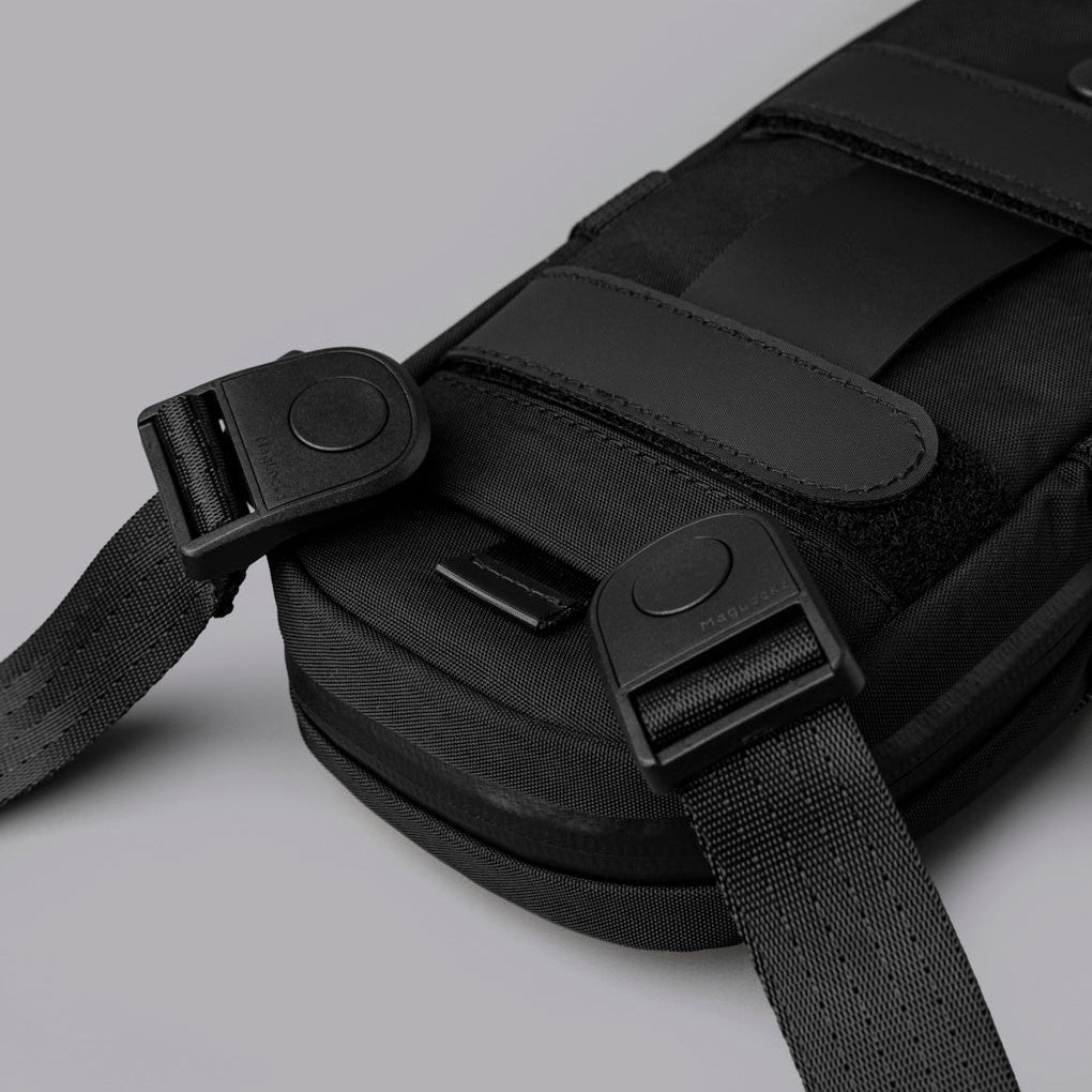 ModularShoulderPocketMaxAxoflux400DBlack_WashedNylon__0012_edited.jpg