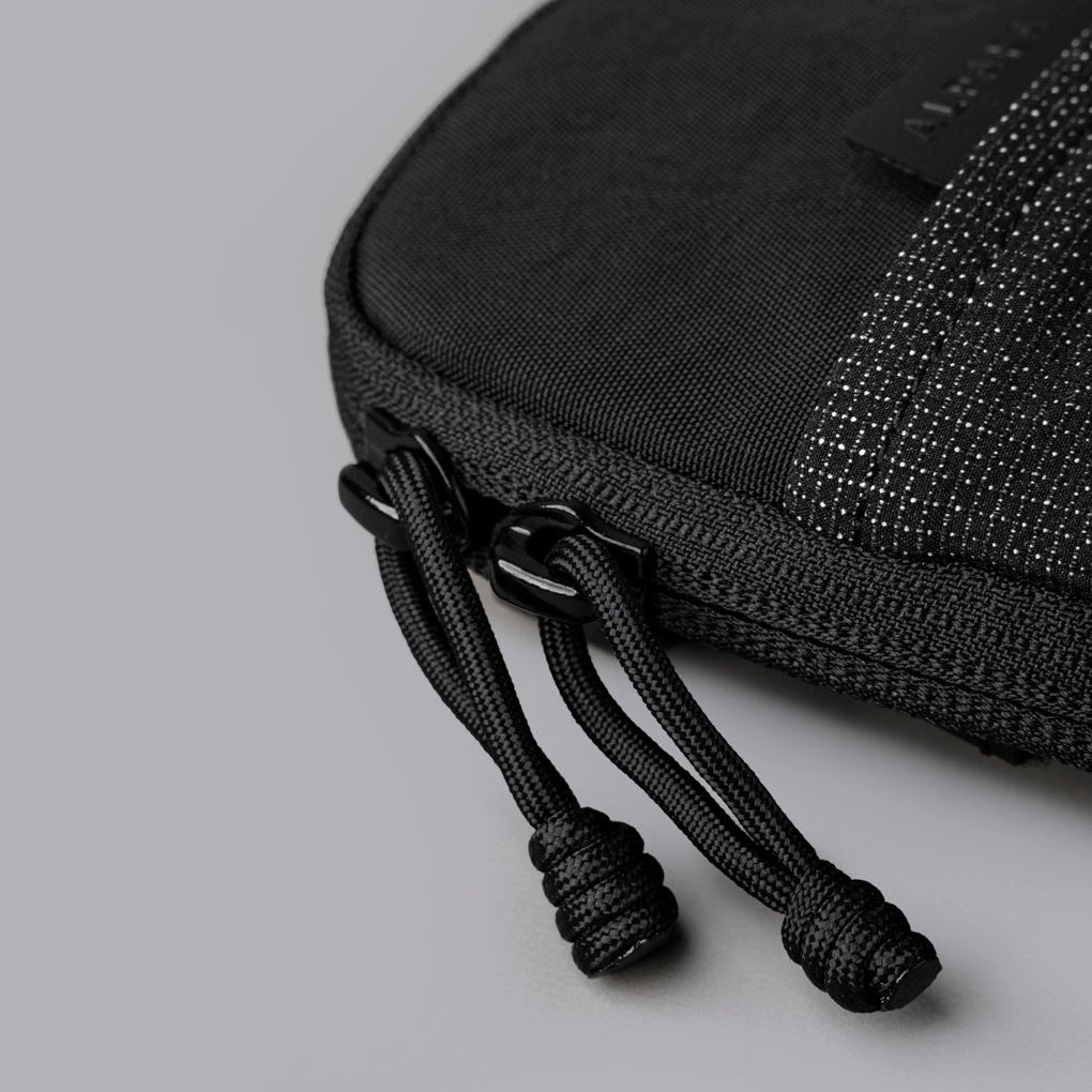 ModularShoulderPocketSlimAxoflux400DBlack_WashedNylon__0013_edited.jpg