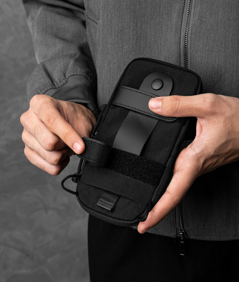 ModularShoulderPocketSlimAxoflux400DBlack_WashedNylon__0024.jpg