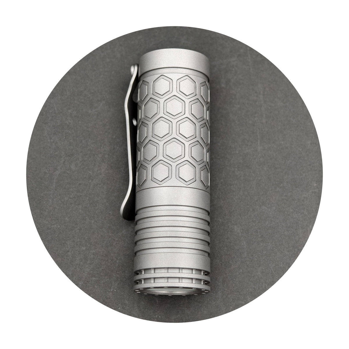 Dawn Hex Titanium - Taskulamppu