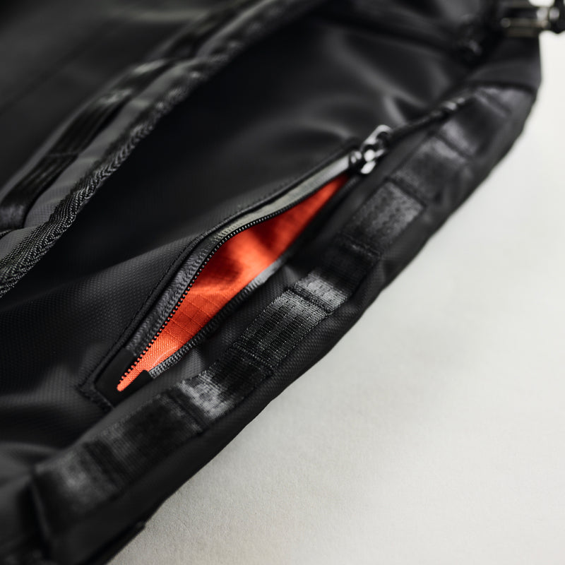 Tech Tote 16