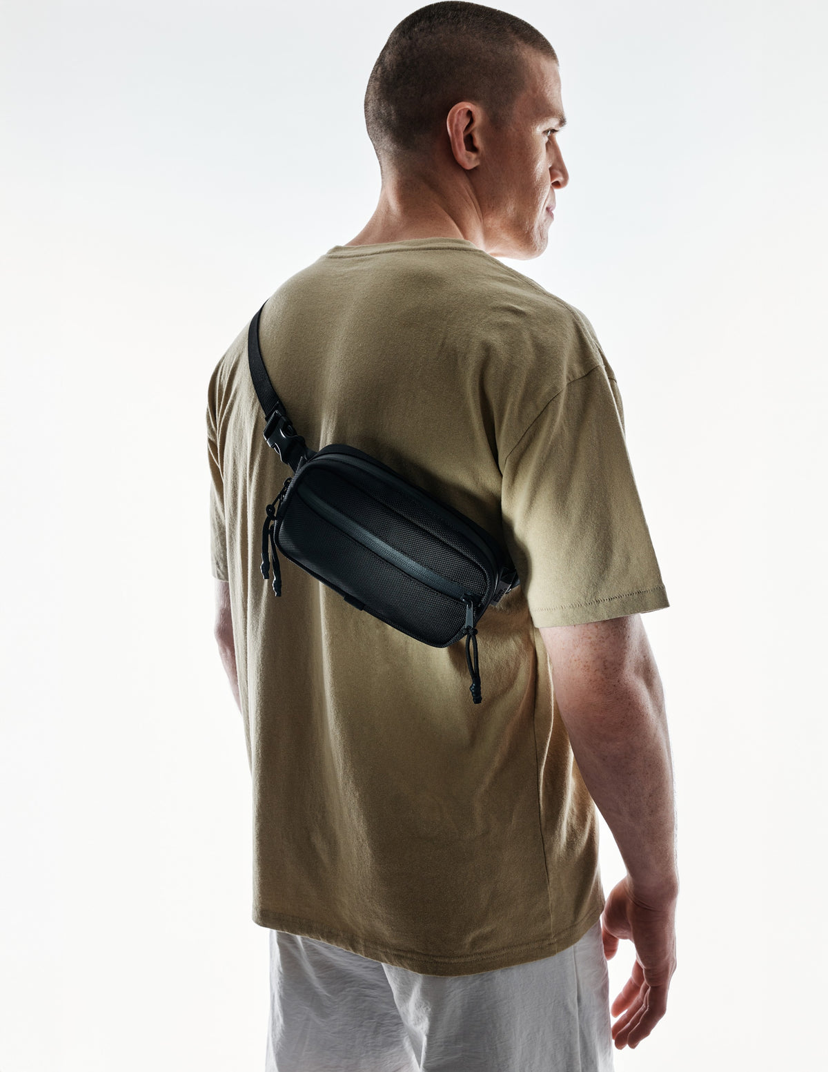 the-brown-buffalo-conceal-waistpack-bag-edc-weather-resistant-everyday-use-cordura-1050d-ballistic-nylon-black2_edited.jpg