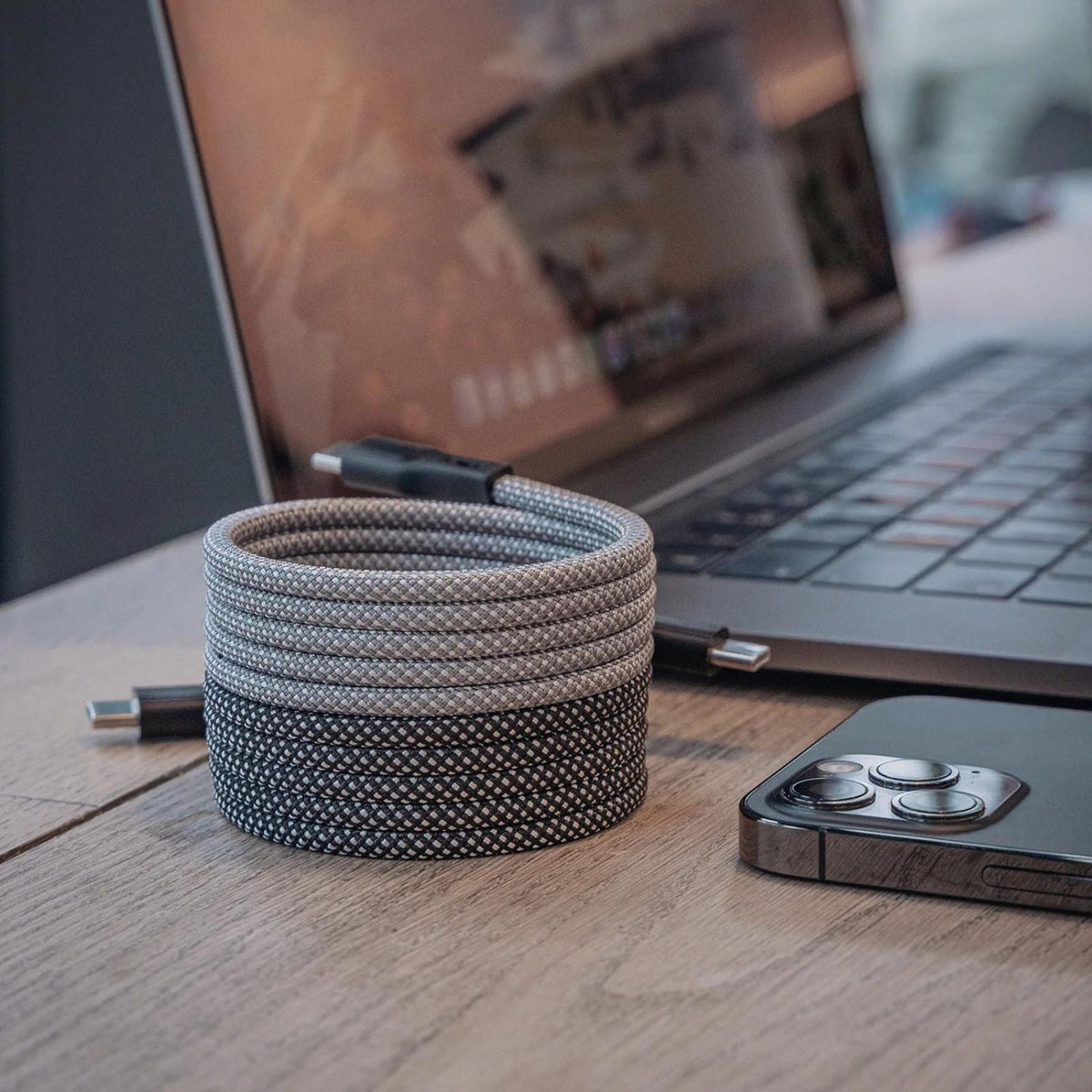 Magnetic High Speed Data Cable