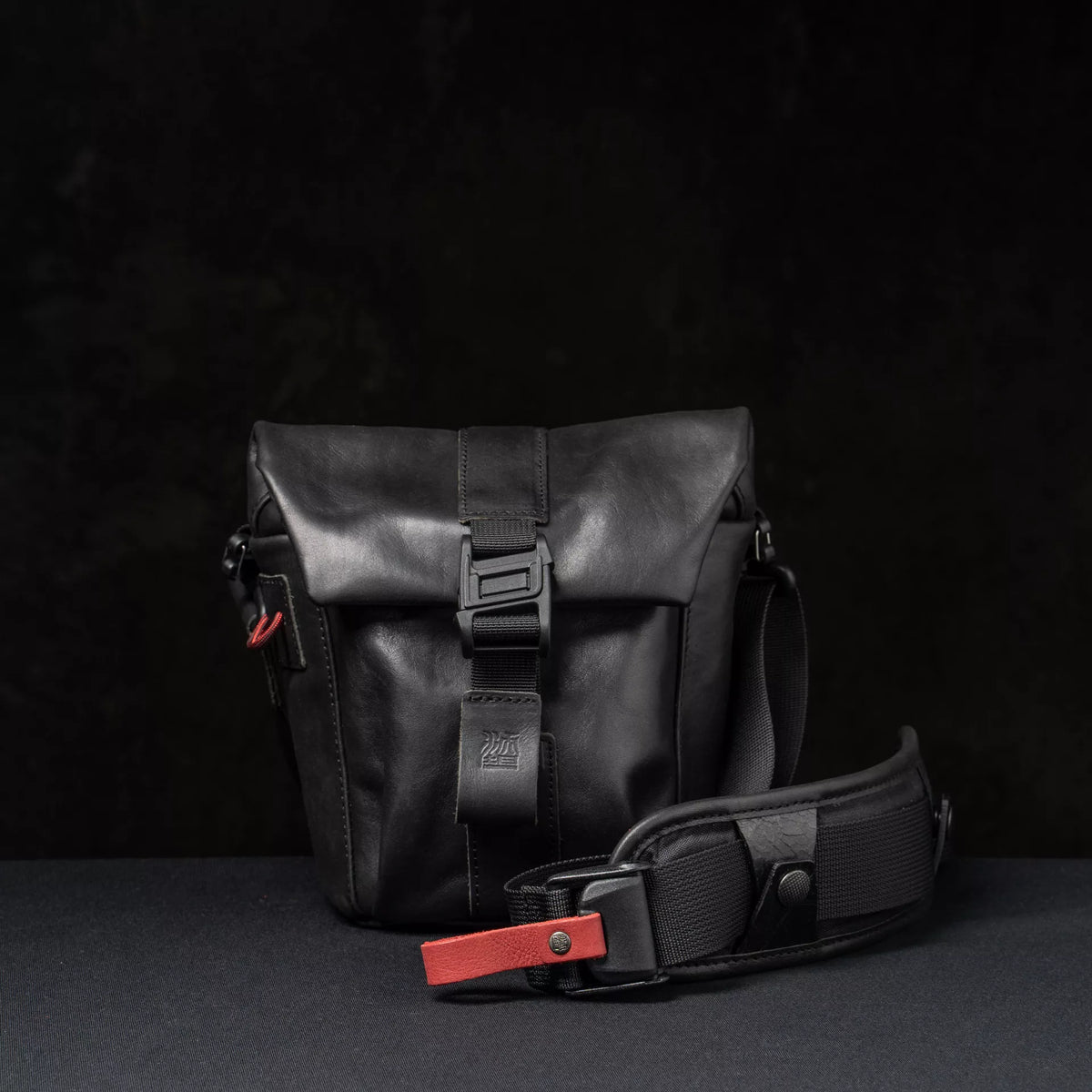 Pilot Leather Travel Camera Bag 2 L
