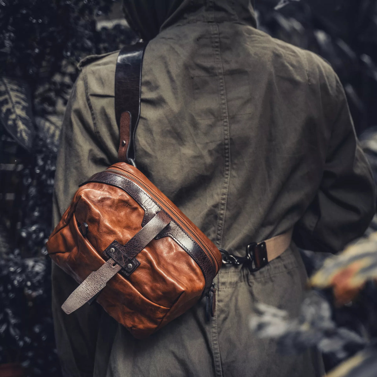 Mini Rider Leather 3.5 L Sling Bag