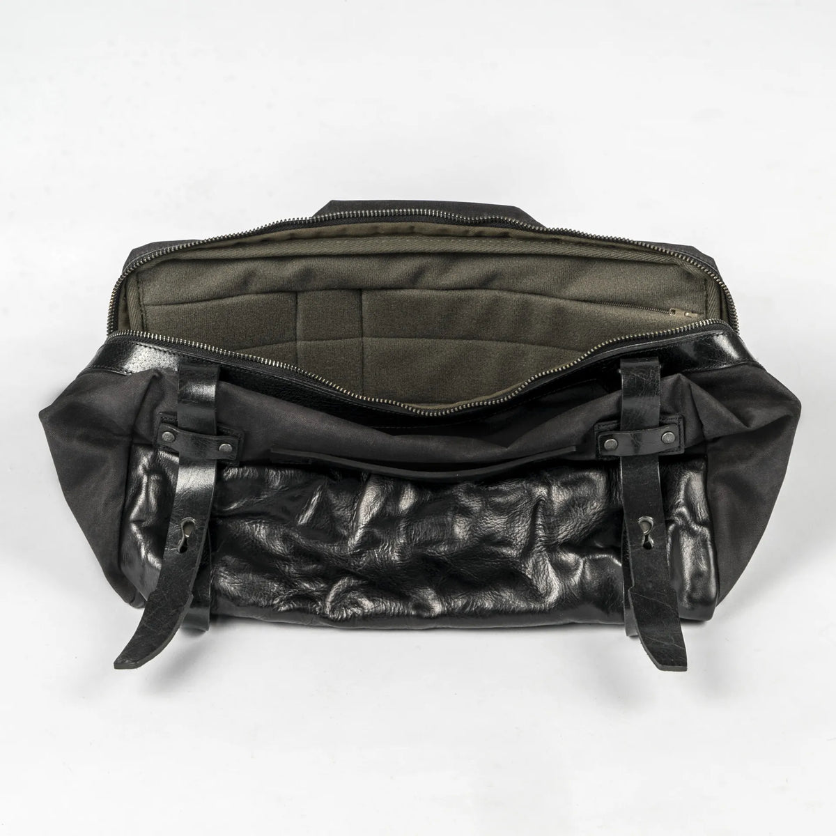 Easy Rider 9.5 L Sling Bag