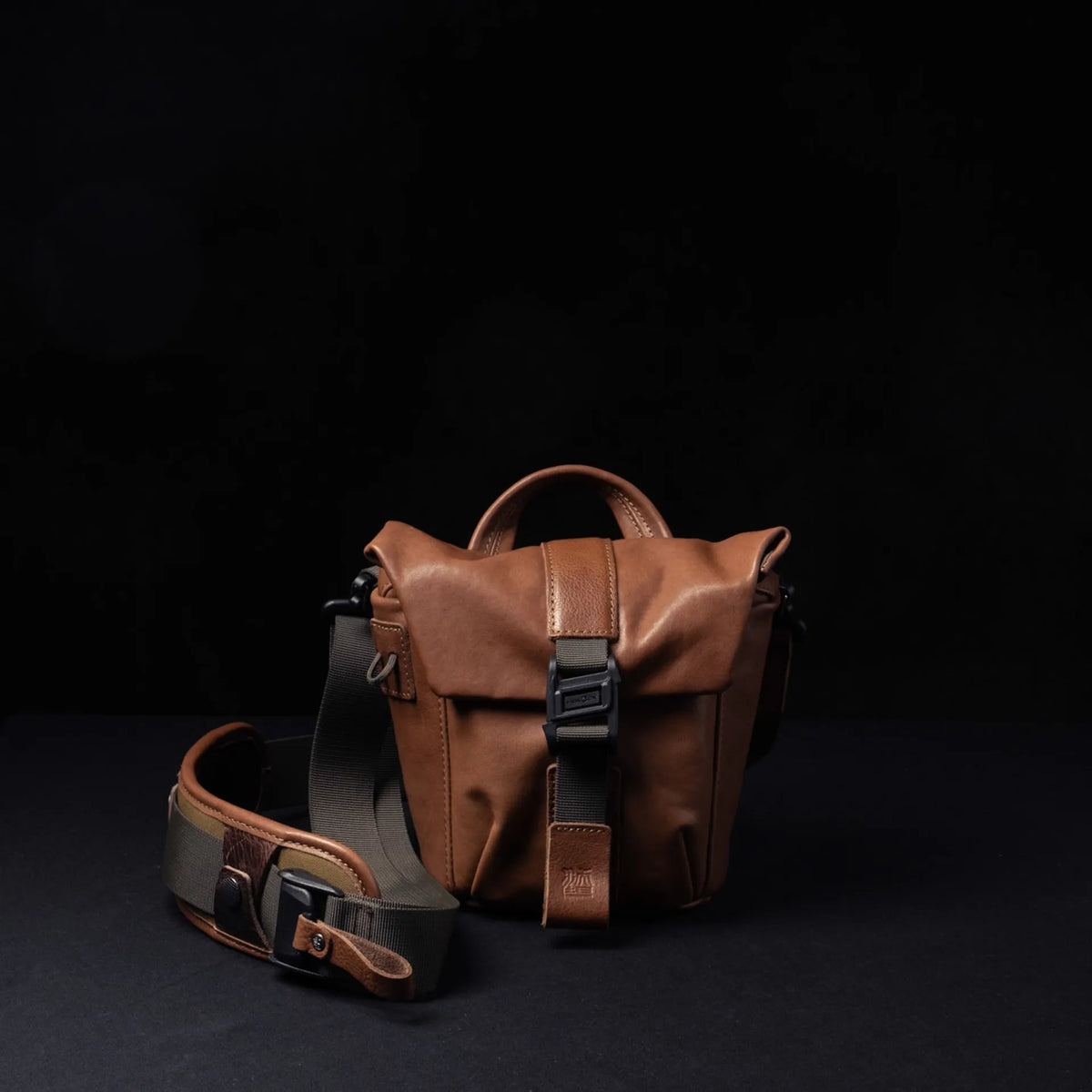 Pilot Leather Travel Camera Bag 2 L