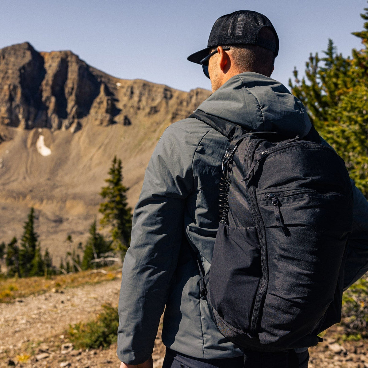 Mountain Panel Loader 22 L Backpack (Previous version)
