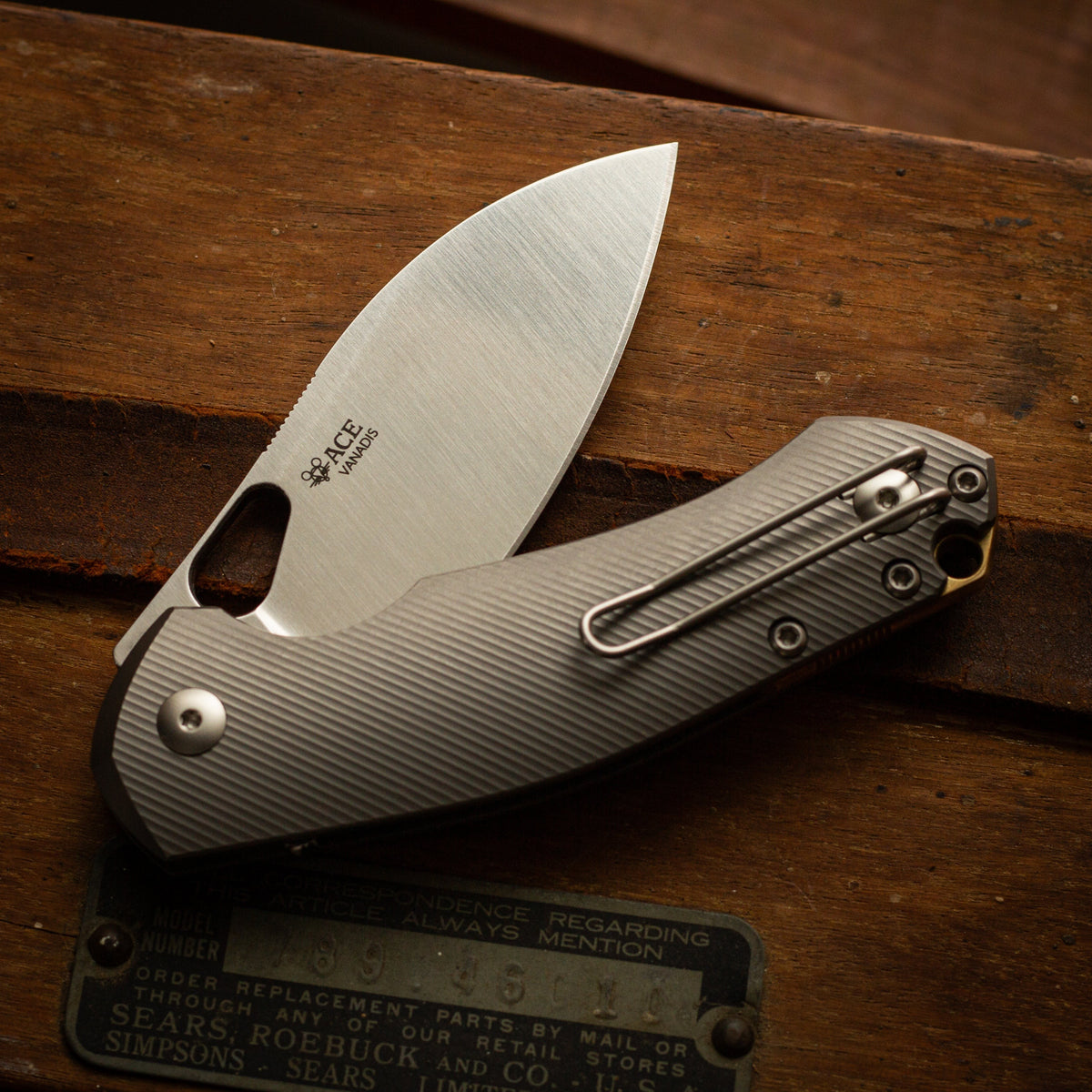 ACE Biblio XL Knife