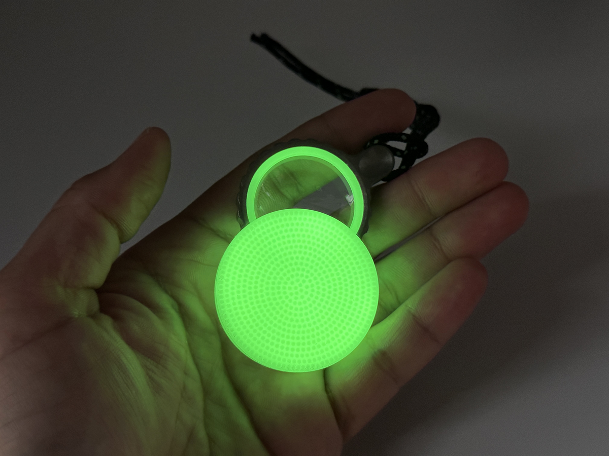 Titan Zoom Pocket Magnifier