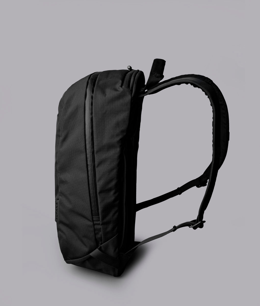 Essential 16 L - Reppu