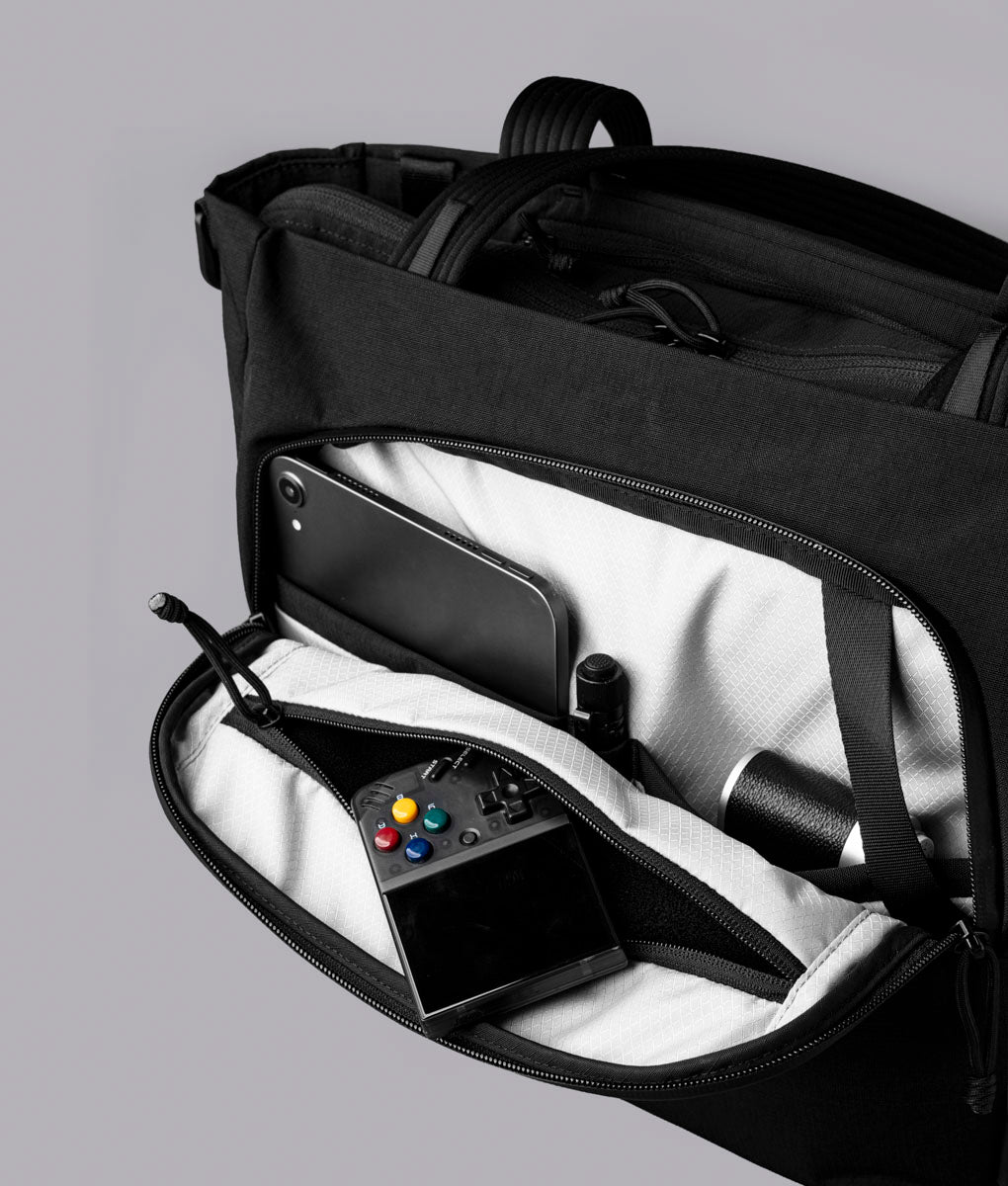 BravoTote12LAxoflux400DRipstopNylonBlack_0008.jpg