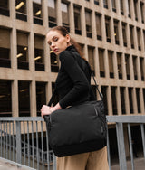 Bravo_Tote_V2_Black_M_WEB-3.jpg