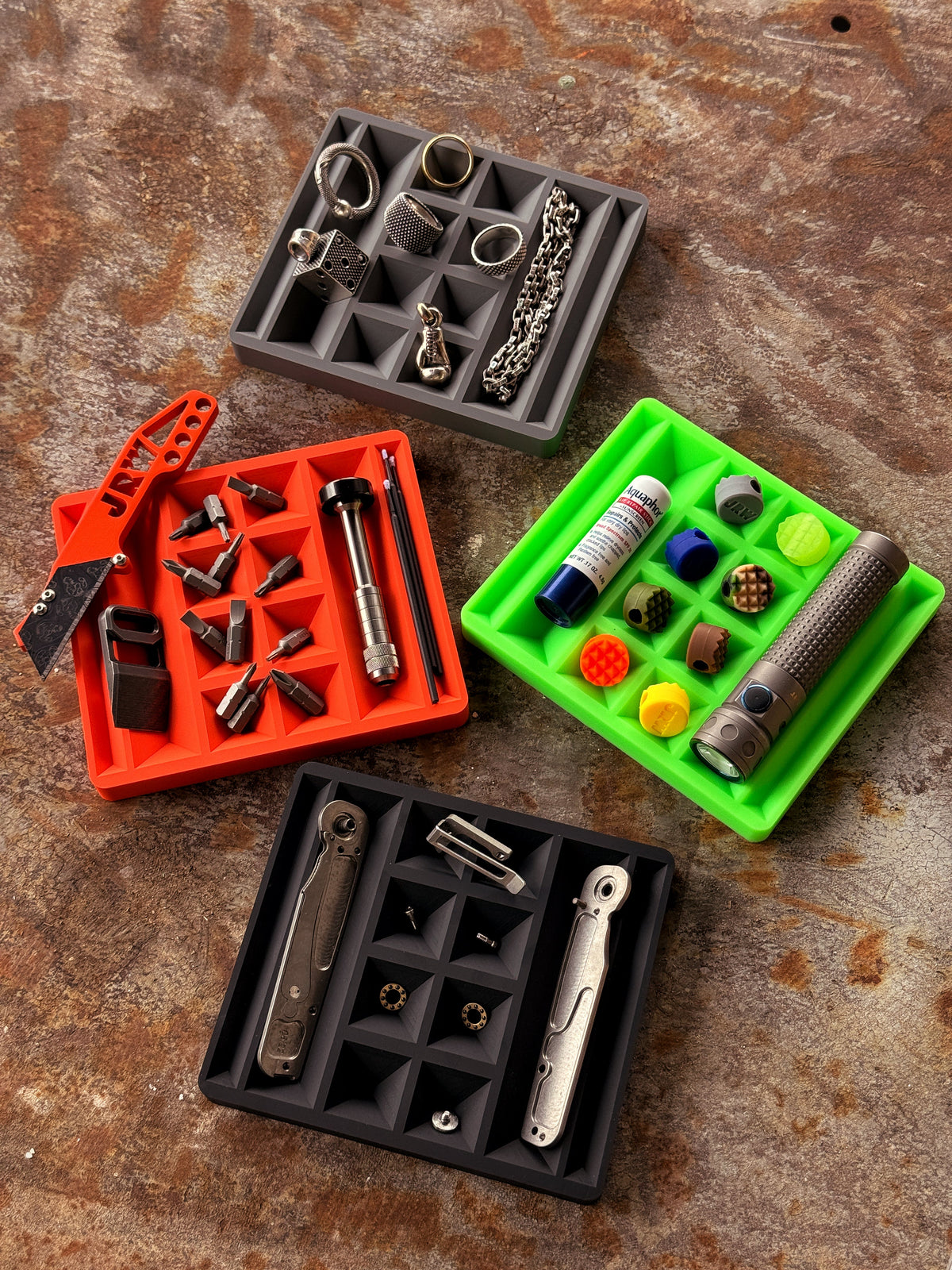 Multi Pocket Flex Tray