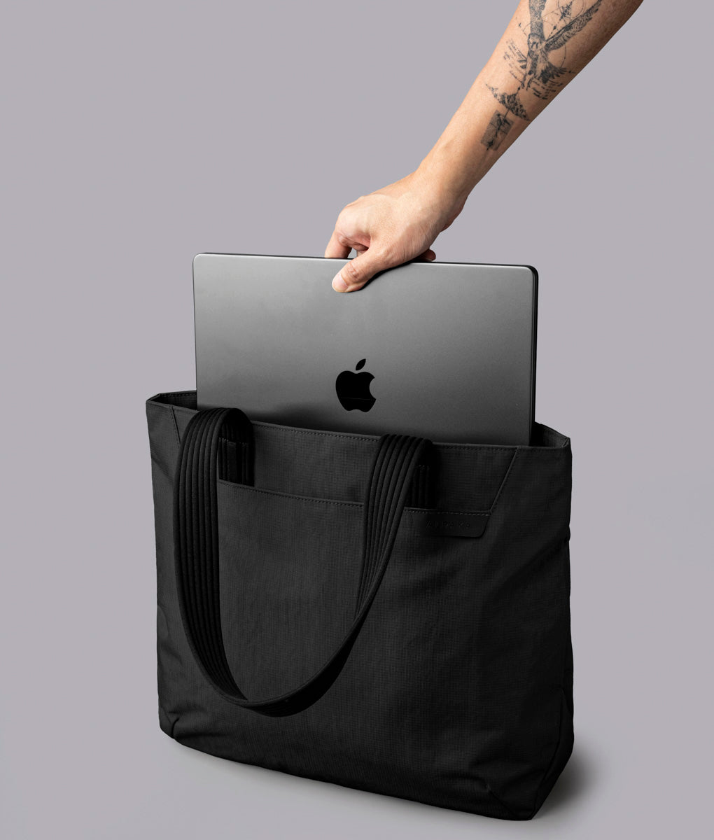 Flight Tote