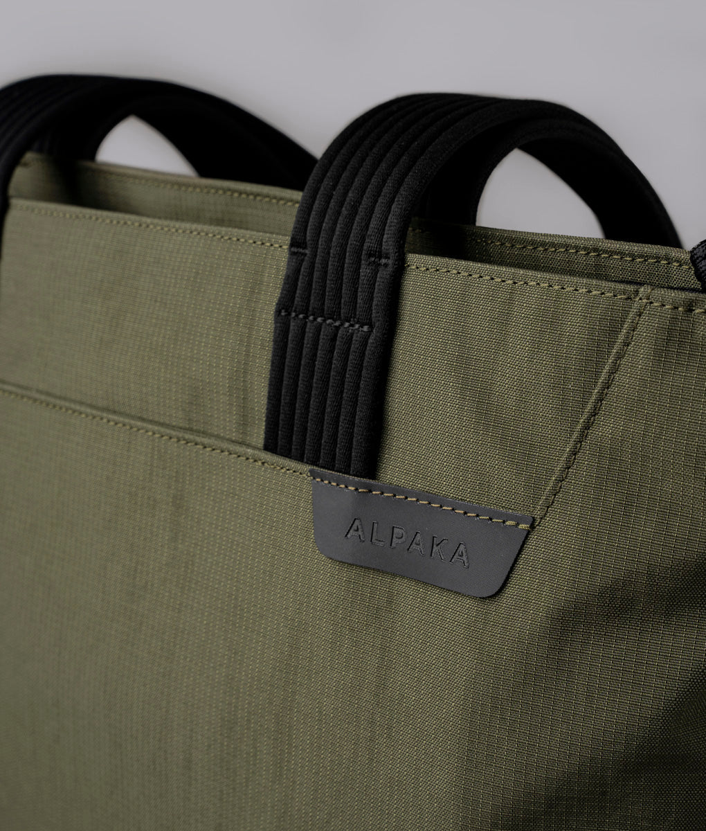 Flight Tote