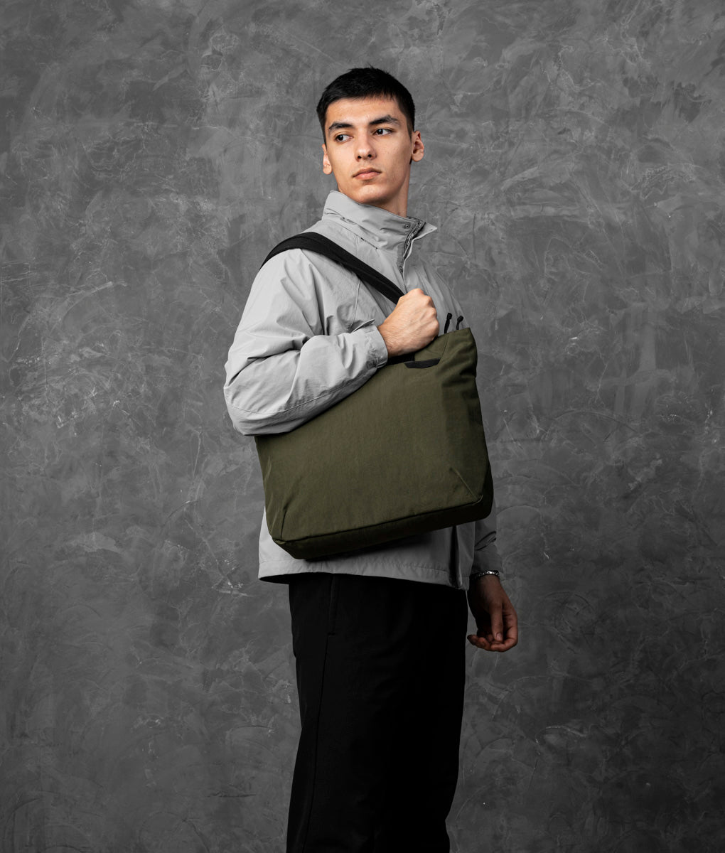 Flight Tote