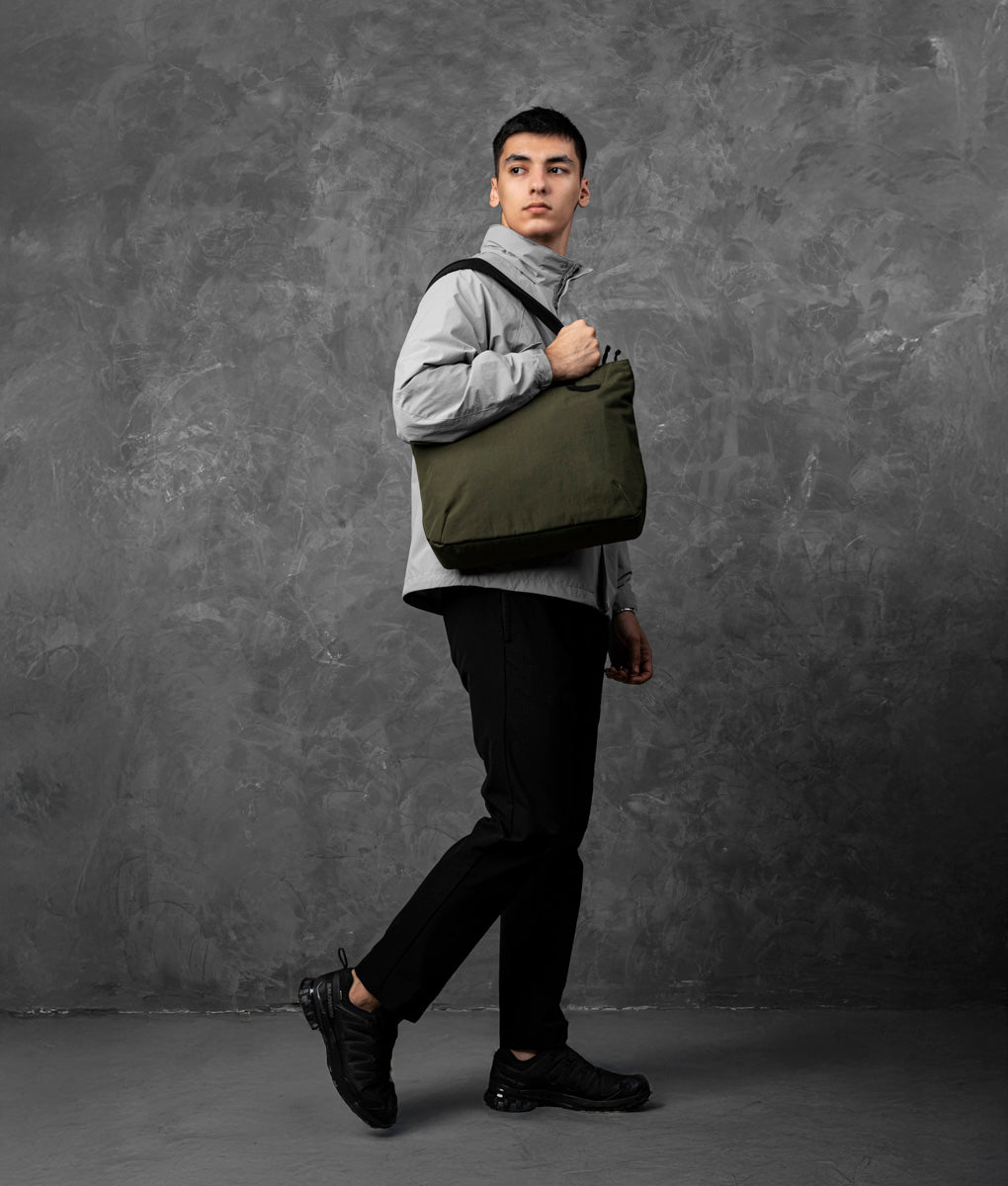 Flight Tote
