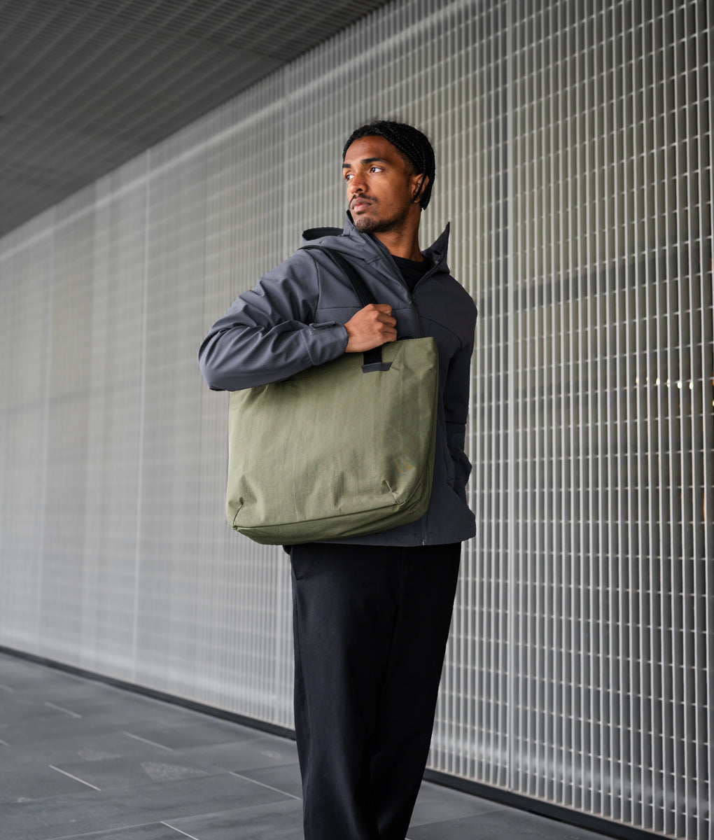 Flight Tote