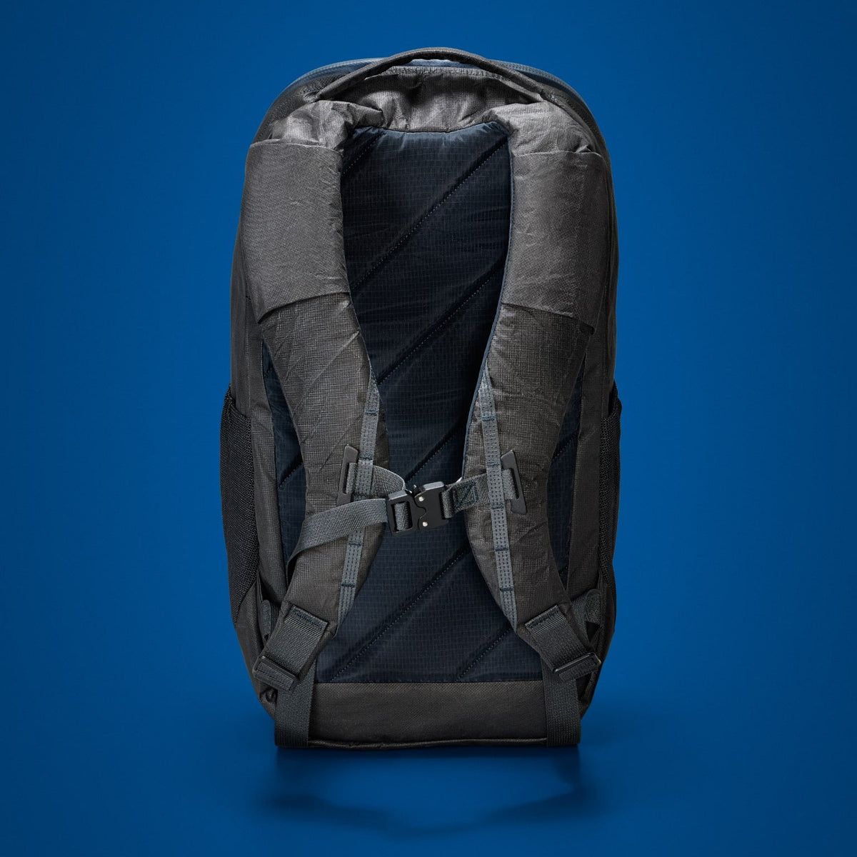 Mountain Panel Loader 22 L Kludde Edition