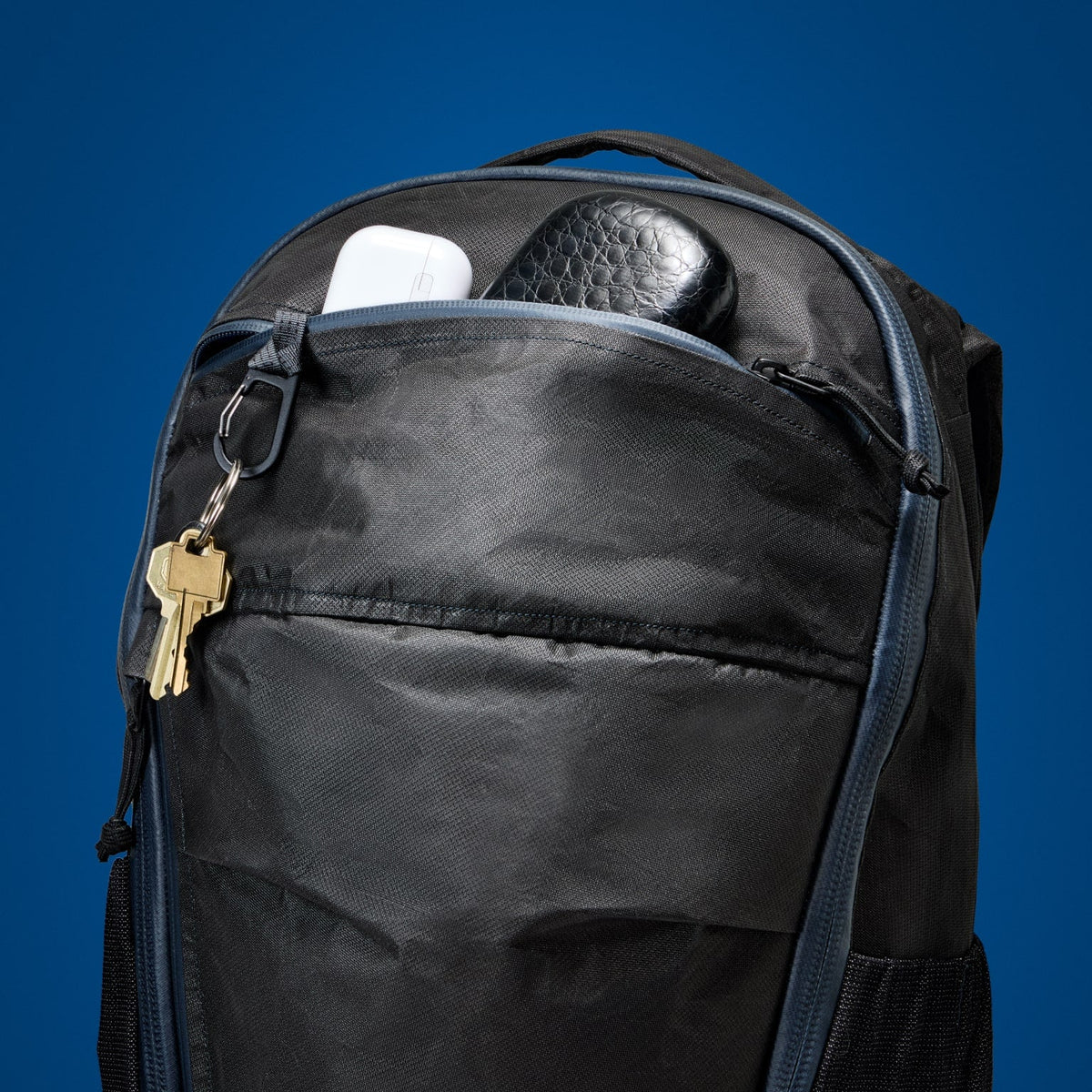 Mountain Panel Loader 22 L Kludde Edition